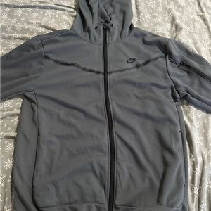 Nike tech almost NEW 3x